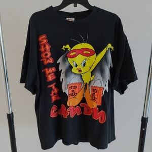 Vintage Looney Tunes Tweety 90s 22w/24w Halloween Trick or Treat Shirt Candy